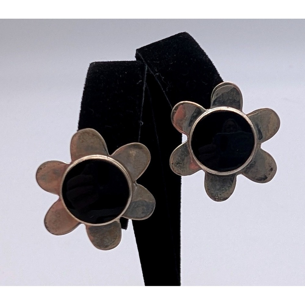 Vintage 925 Sterling Silver Black Onyx Flower Stud Earrings Floral Petal Design